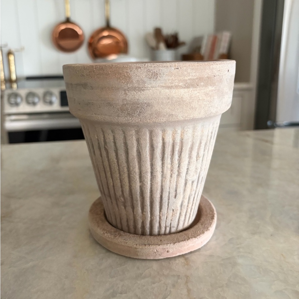 McGee and Co. Peckham Planter